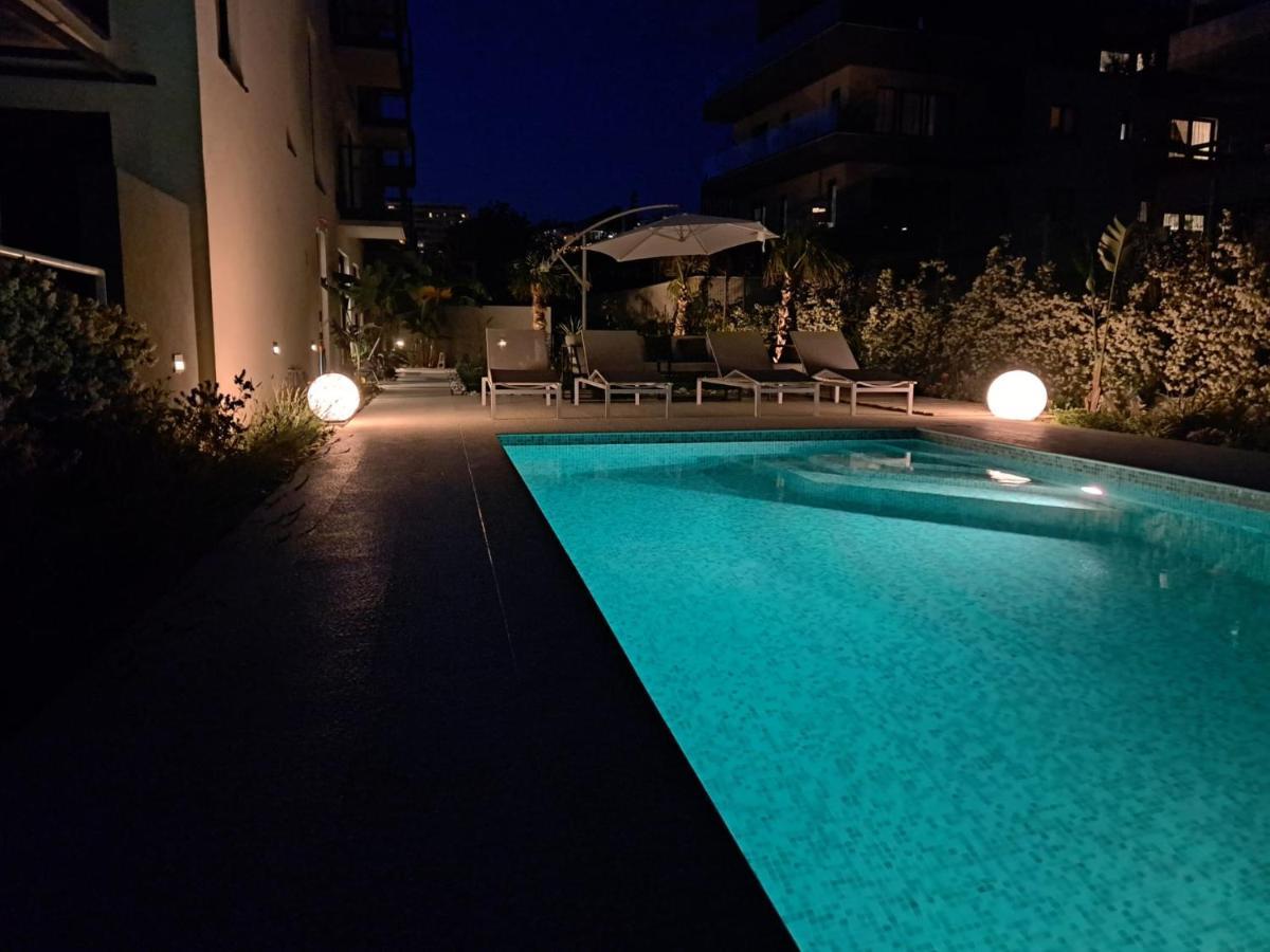 Apartment With Private Pool Split Eksteriør billede