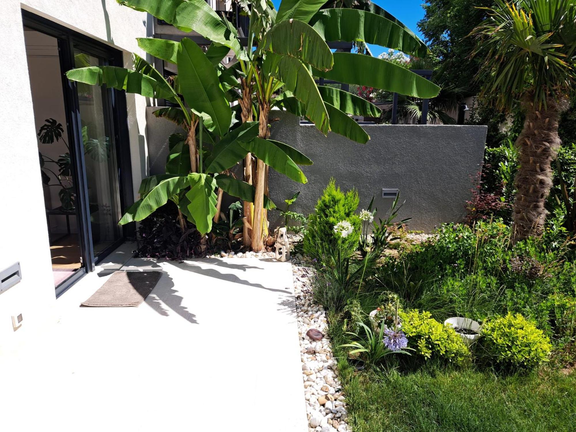 Apartment With Private Pool Split Eksteriør billede